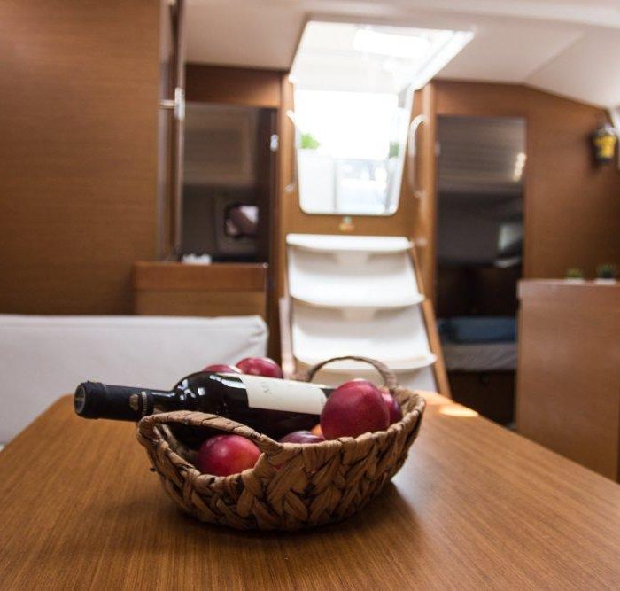 Celene | Sun Odyssey 440 photo 11