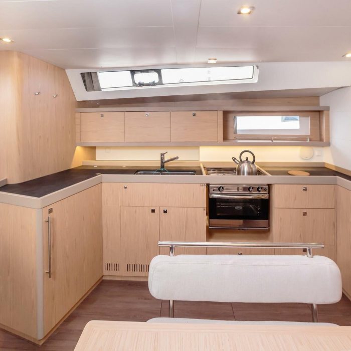 Mizzica | Oceanis 45 photo 9