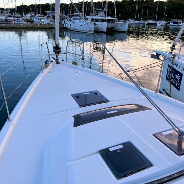 Levan | Dufour 430 photo 2