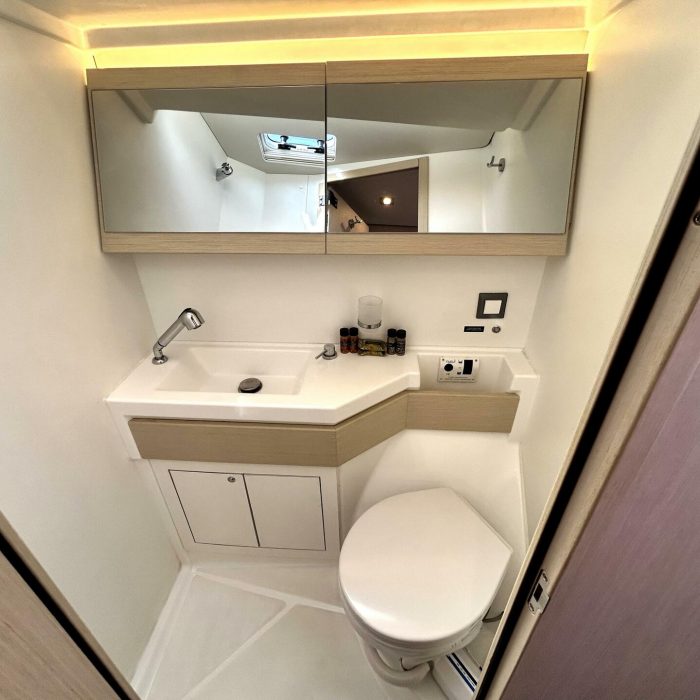 Capriccio (Refit 2025 - A/C - Generator - Electric Heads) | Oceanis 46.1 photo 11