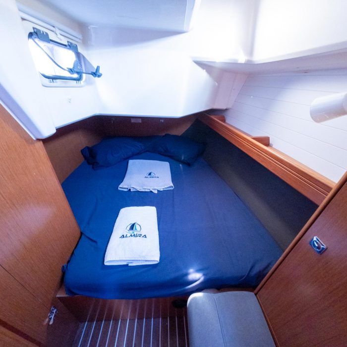 Almira | Bavaria Cruiser 37 photo 12