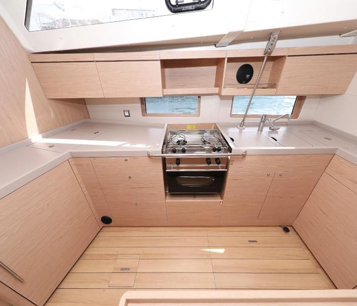 MR. WHITE | Oceanis 46.1 photo 15