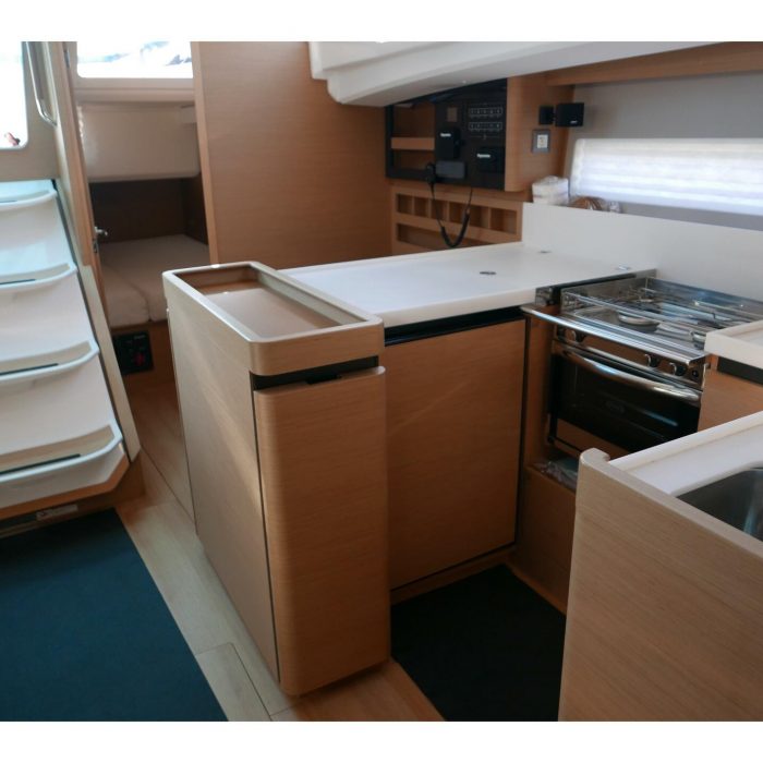 Xoxo | Sun Odyssey 440 photo 3