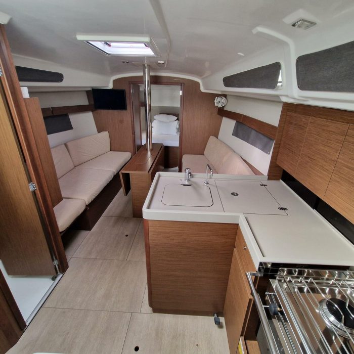 Navicela | Oceanis 34.1 photo 9
