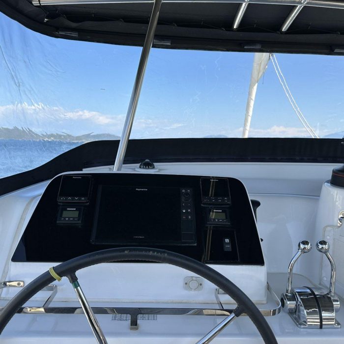 Magellan | Lagoon 42 photo 7