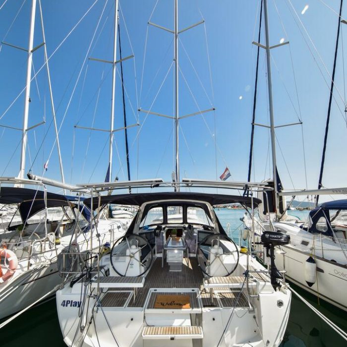 4Play | Oceanis 41.1 photo 3