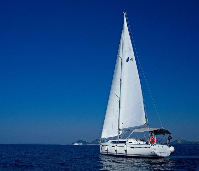 MH 68 | Bavaria Cruiser 41 photo 4