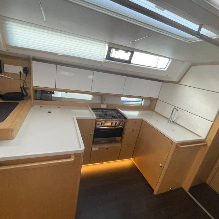 Kebifaiv | Bavaria C46 photo 9