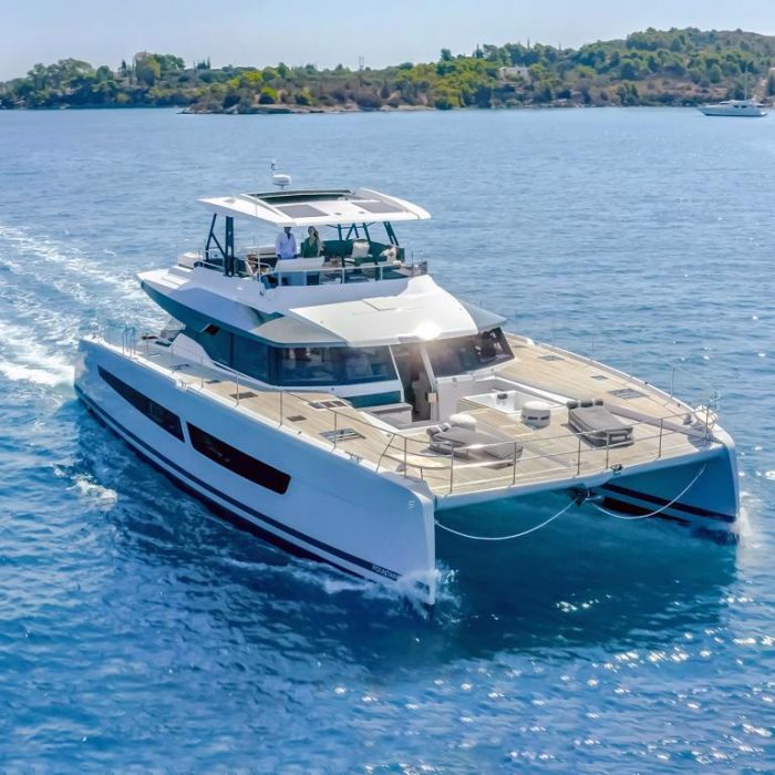 D2 | Fountaine Pajot Power 67 photo 2