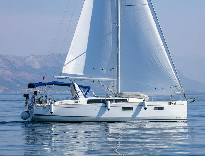 ANIMA MARIS 3 | Oceanis 38.1 photo 2