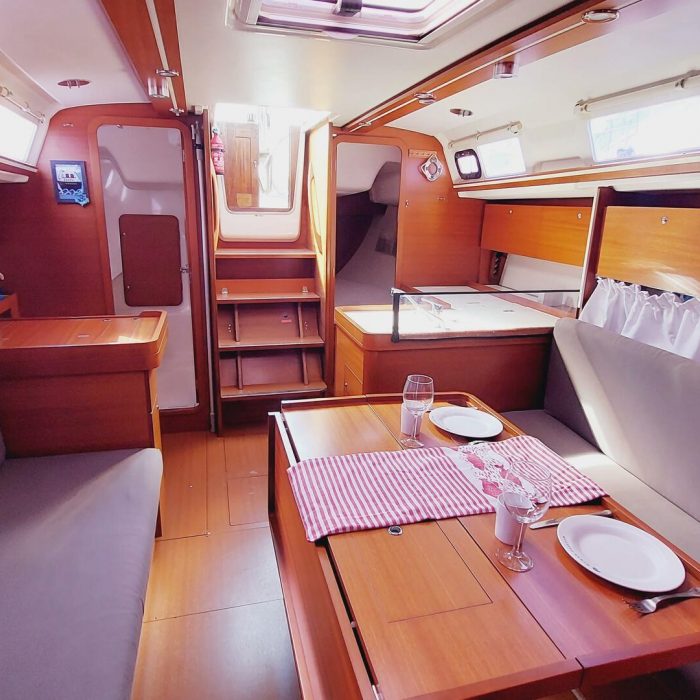 Caprice 2 | Dufour 335 Grand Large photo 24