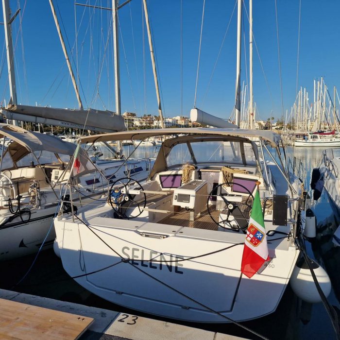 Selene | Dufour 430 photo 1