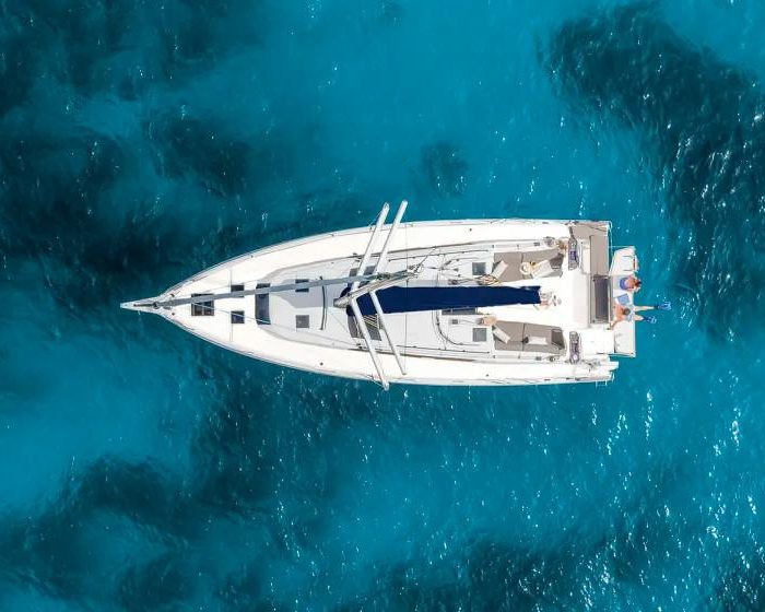 Moorings 41.3 Exclusive Plus | Dufour 41 photo 2