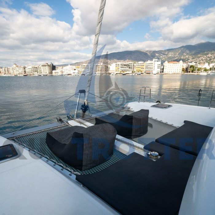 Silver VIII  (A/C and Generator) | Lagoon 42 photo 5