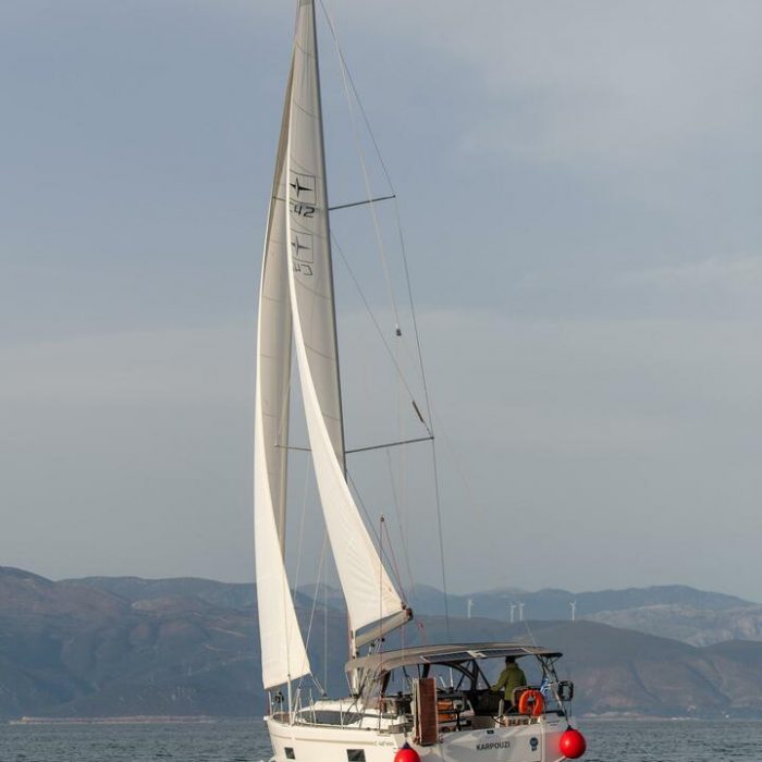 Karpouzi | Bavaria C42 photo 4