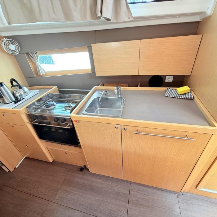 Foxy | Oceanis 38.1 photo 10