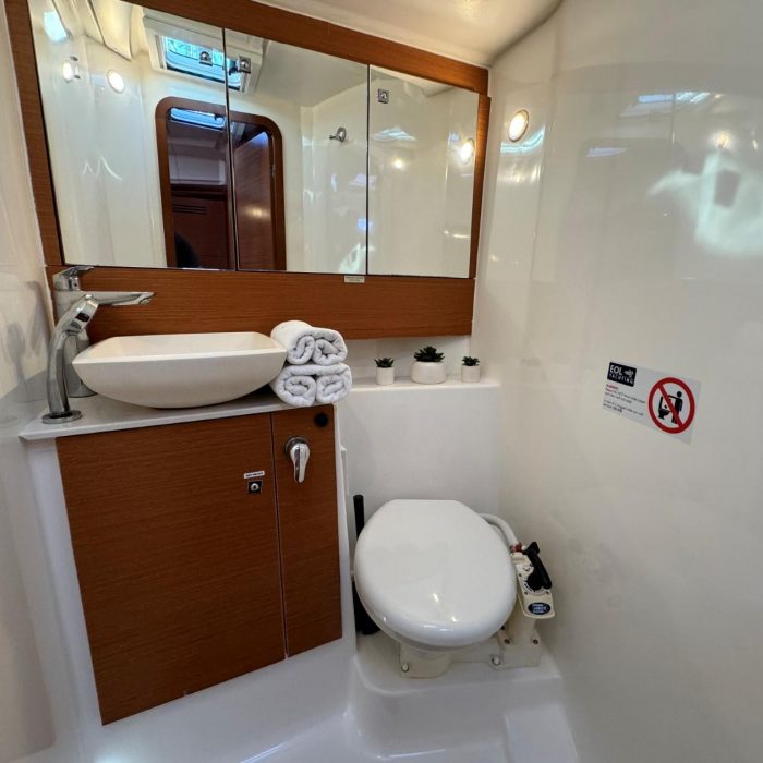 Levan | Dufour 430 photo 42