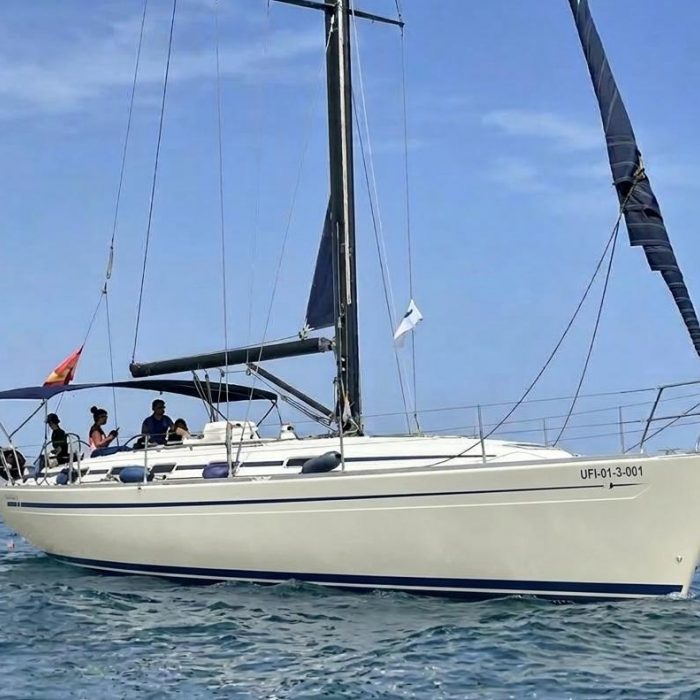 Julia Tercer | Bavaria 49 photo 3