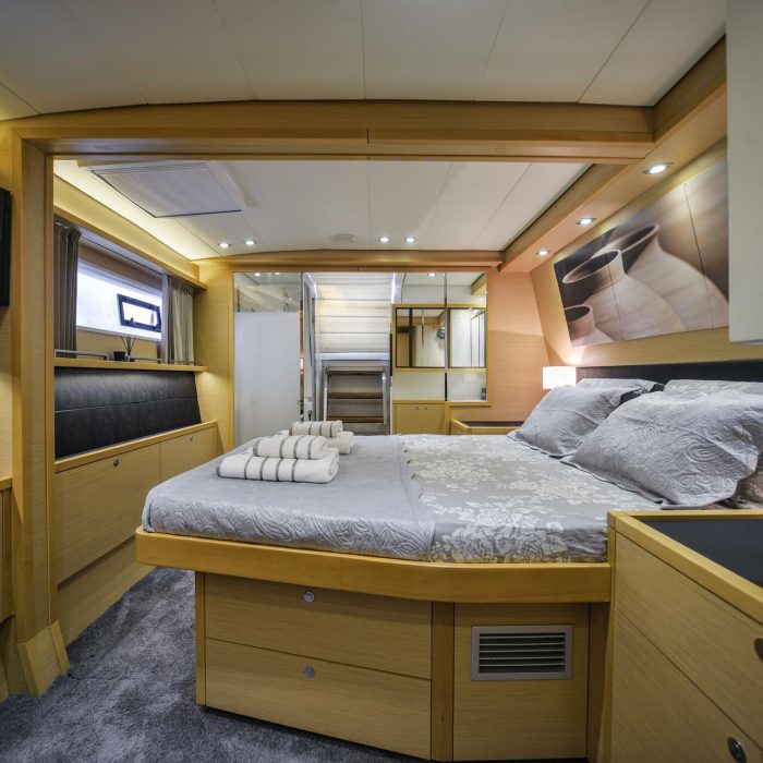 Avra | Lagoon 560 S2 photo 11