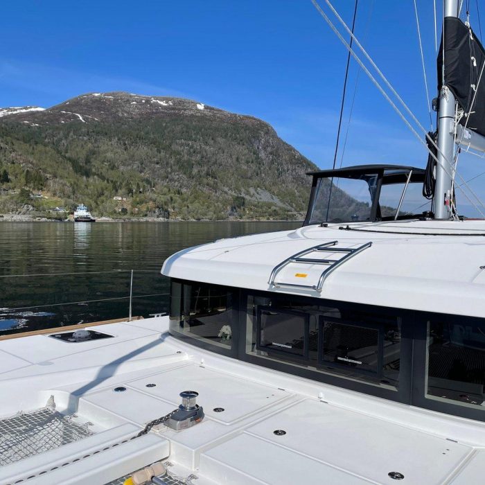 Arctic Charm | Lagoon 40 photo 6