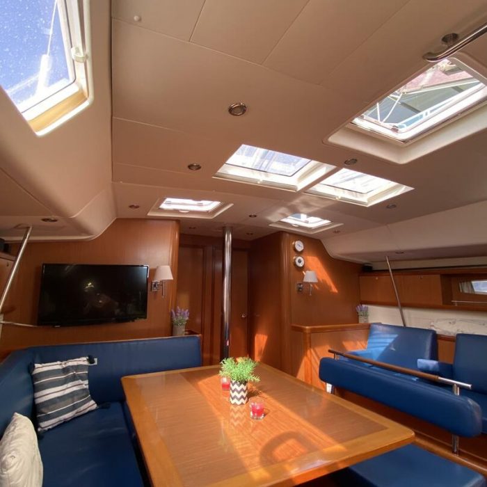 Valasia | Oceanis 54 photo 4