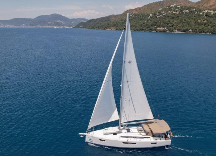Sky Ela | Sun Odyssey 410 photo 2