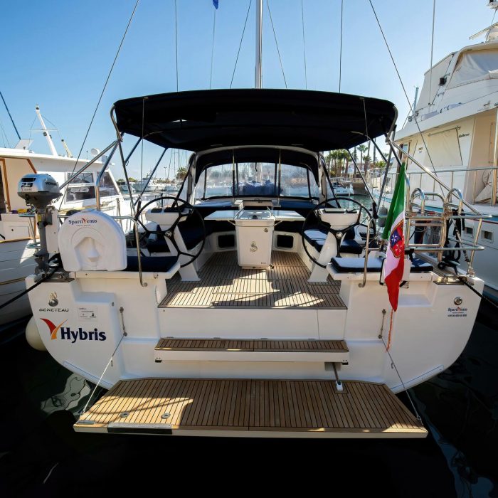 Hybris - Standard Line | Oceanis 51.1 photo 2