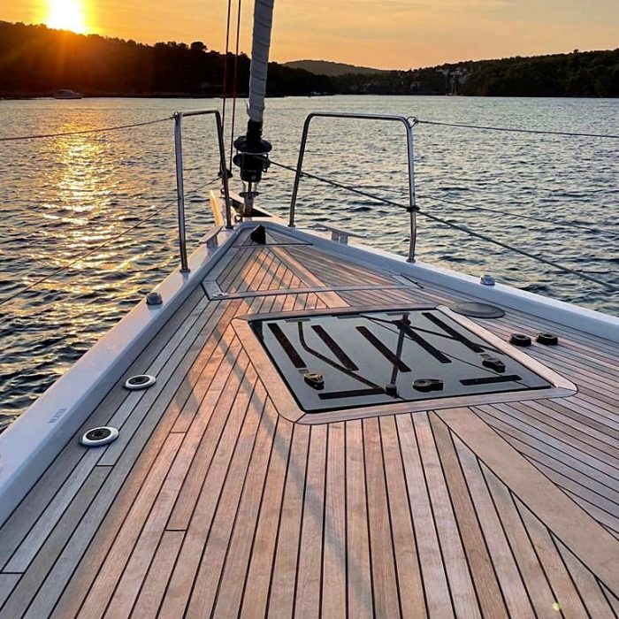 White Bird | Oceanis Yacht 54 photo 12