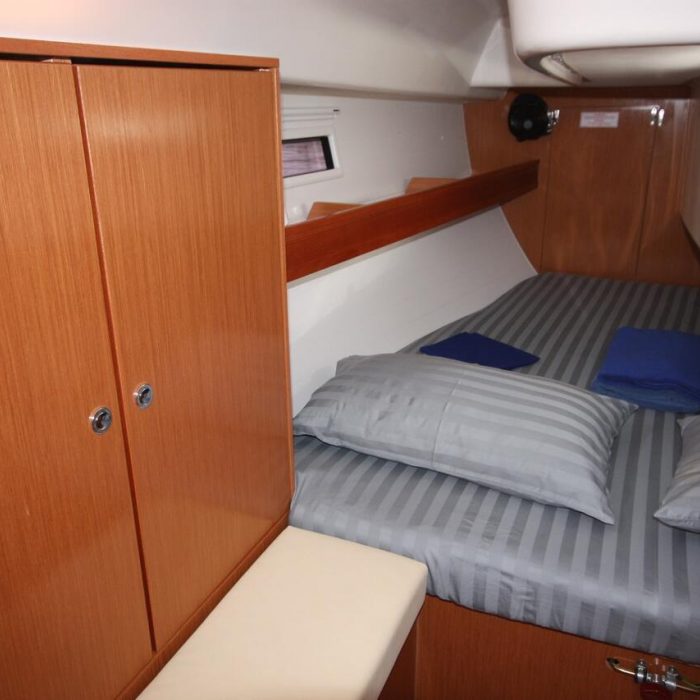 Big Kahuna | Bavaria Cruiser 32 photo 19