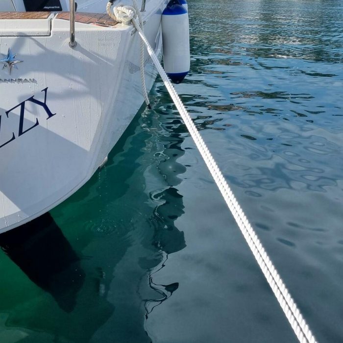 Izzy | Sun Odyssey 490 photo 8