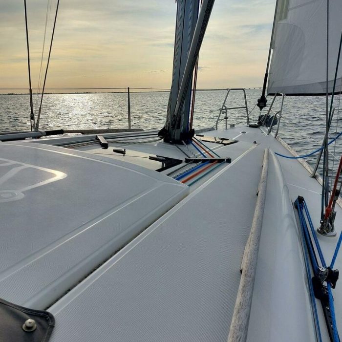 Phantom | DUFOUR 34 photo 1