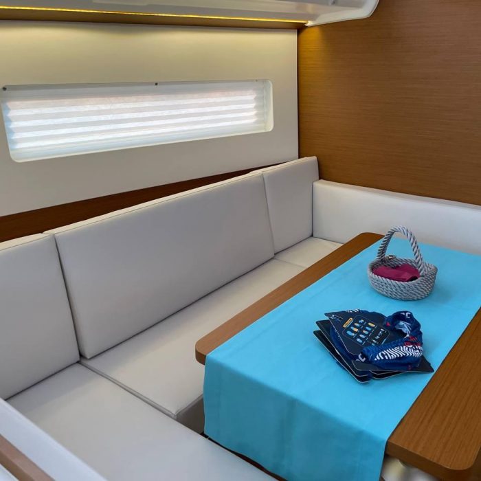 Just Happy | Sun Odyssey 380 photo 5