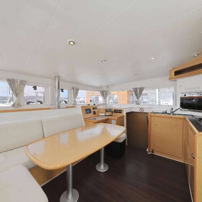 Caribbean | Lagoon 400 photo 7