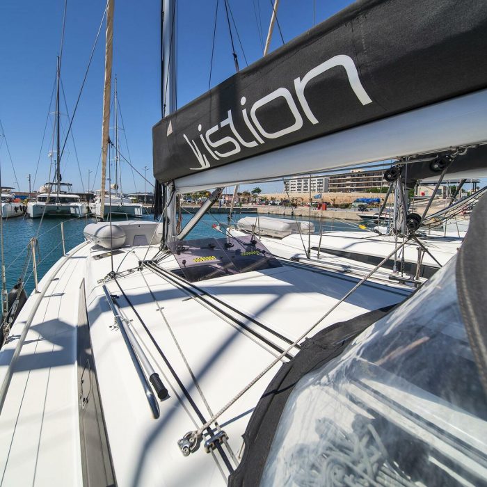 Henry Every | Sun Odyssey 410 photo 18 Henry Every | Sun Odyssey 410 photo 18