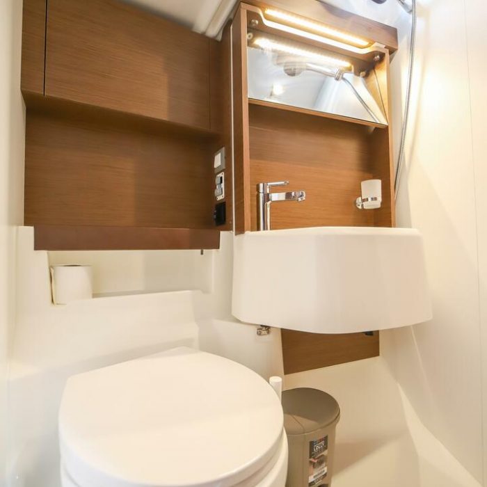 Artemide - Comfort line | Oceanis 51.1 photo 22