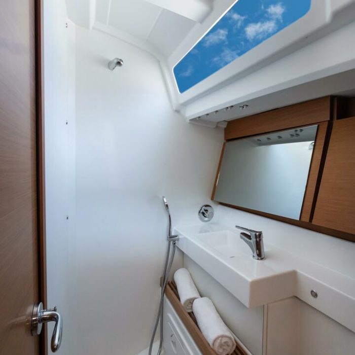 Vittoria - Standard line | Sun Odyssey 440 photo 14