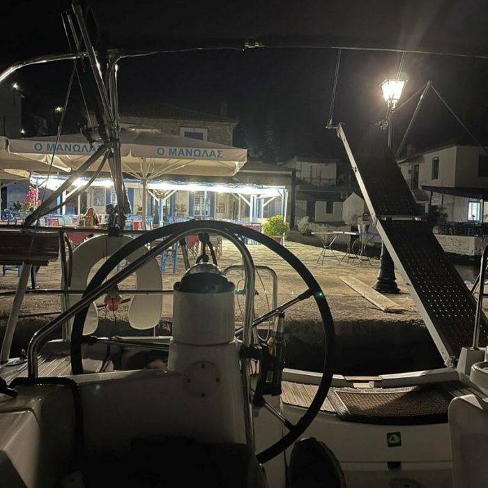 Mila | Sun Odyssey 42i photo 17