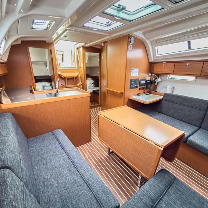 Astravi | Bavaria Cruiser 37 photo 31