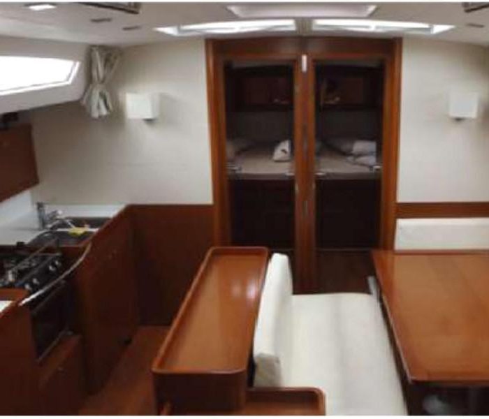 In Compliance | Oceanis 50 Family photo 13
