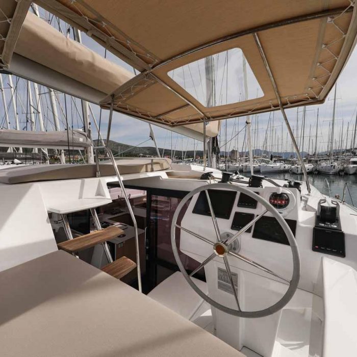 Alchiba | Fountaine Pajot Astrea 42 photo 5