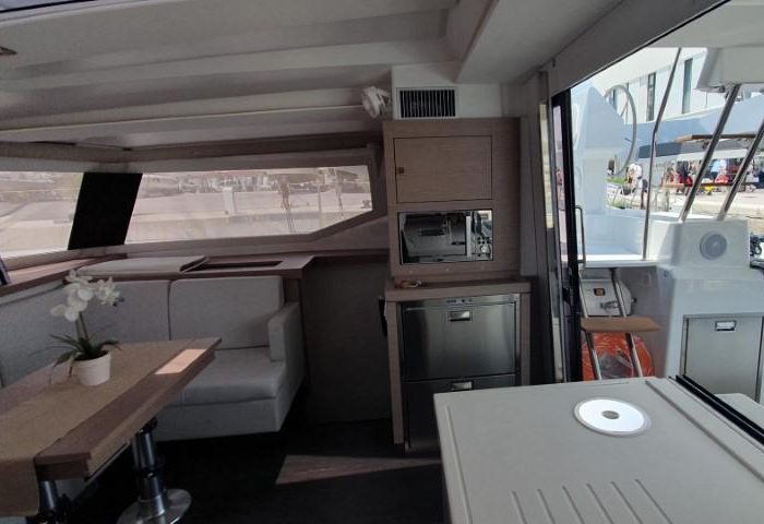 Crazy Diamond | Fountaine Pajot Astrea 42 photo 7