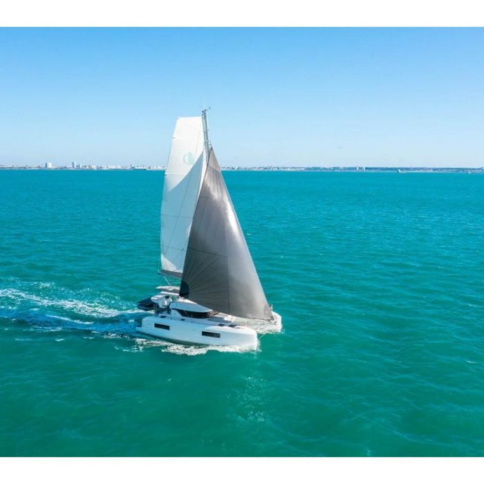 Doudou | Lagoon 38 photo 2