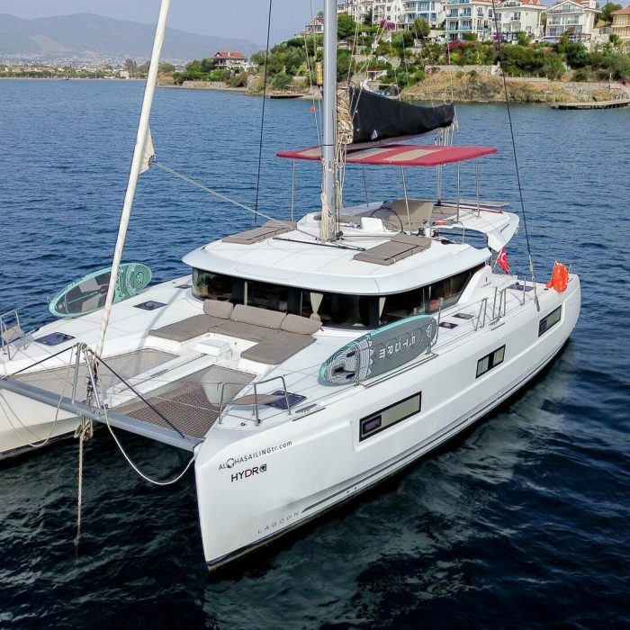 Hydra | Lagoon 46 photo 9