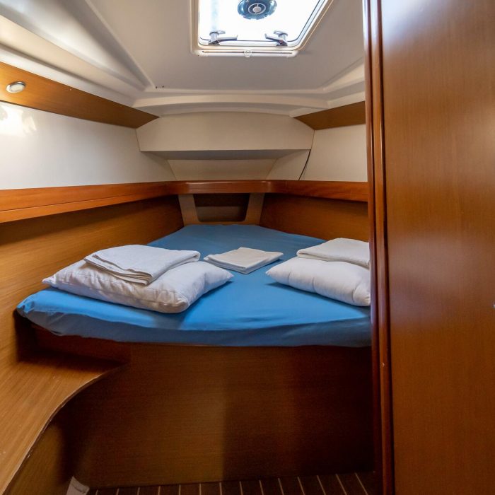 Mesogeios | Sun Odyssey 42 i photo 3