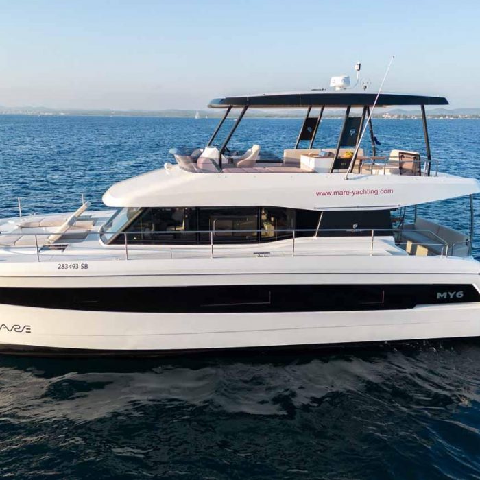 Family 2.0 | Fountaine Pajot MY6 photo 1