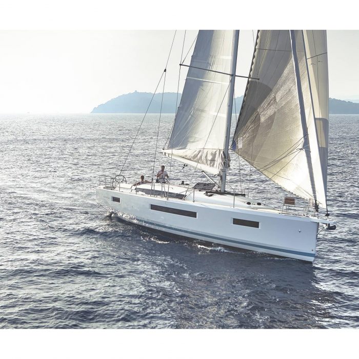Classic | Sun Odyssey 440 photo 1