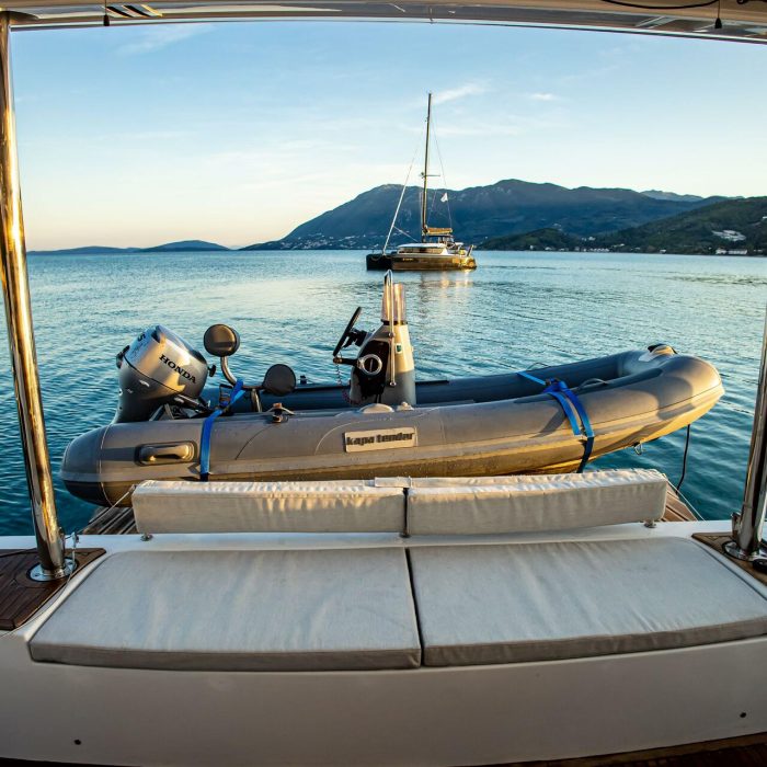Magnum Opus | Lagoon 50 - 6 + 2 cab. photo 1