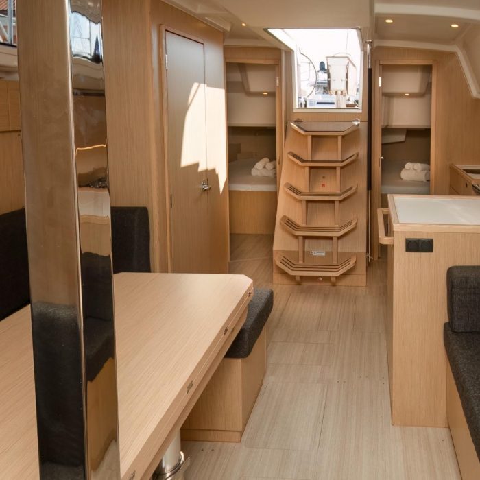 Aura | Bavaria C38 photo 15