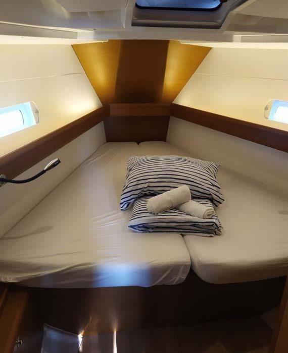 Mango Tango | Sun Odyssey 419 - 3 cab. photo 9