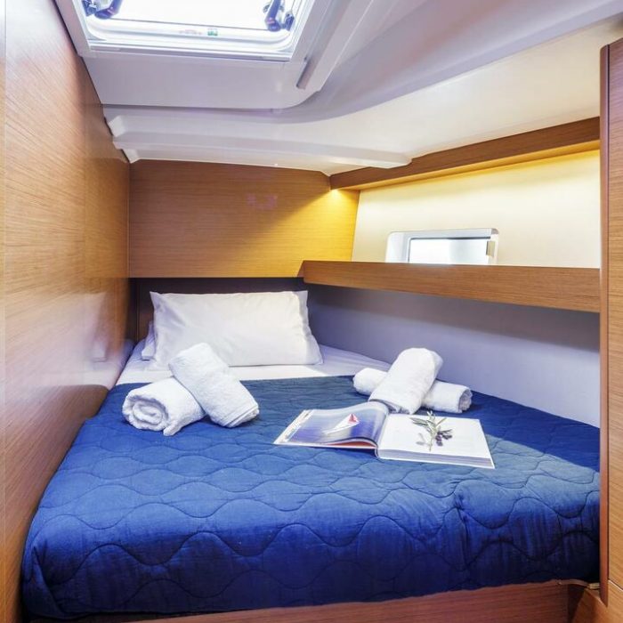 MARE MIA | Sun Odyssey 490 photo 9